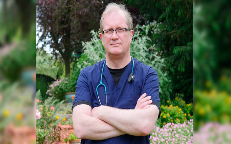 DR. CRISTIANO DESPEDIDO POR NEGARSE A USAR PRONOMBRES TRANS