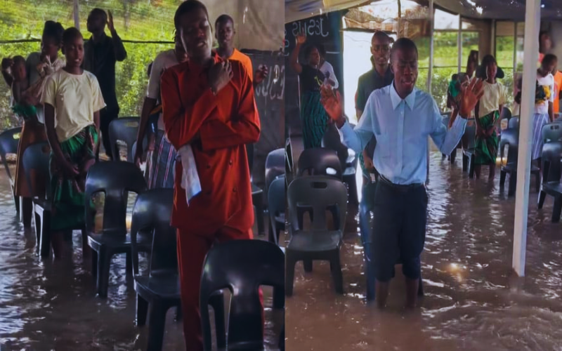 CRISTIANOS ADORAN A DIOS EN IGLESIA COMPLETAMENTE INUNDADA