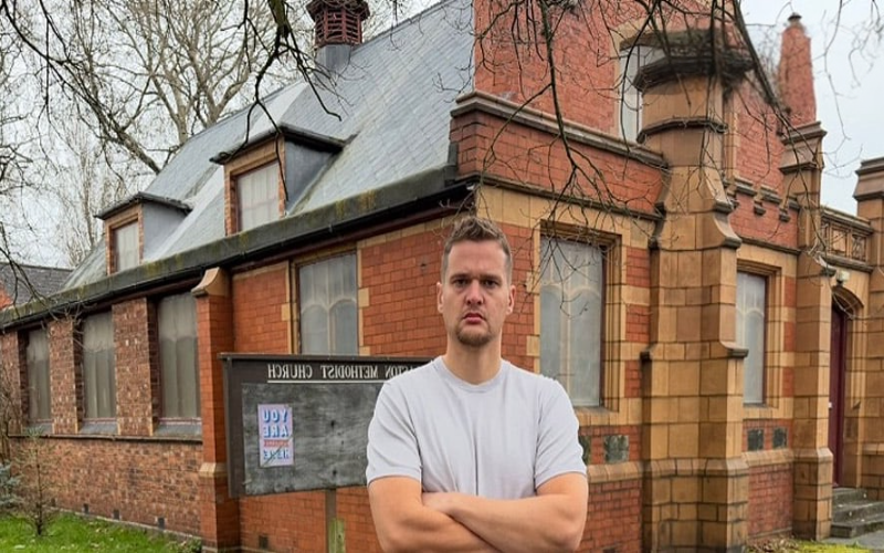 EMPRESARIO BRITÁNICO COMPRA IGLESIAS PARA EVITAR SU CIERRE