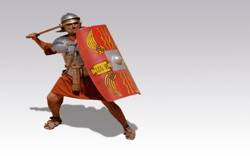 El creyente se enfrenta diamante con el enemigo.